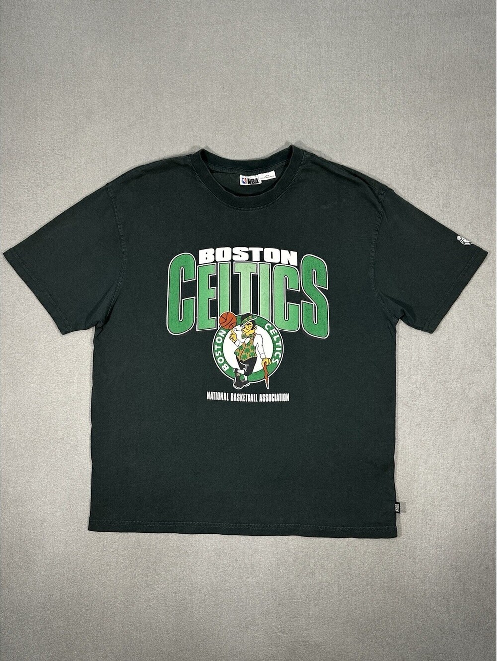 Boston Celtics T Shirt Menโs Large NBA Logo Graphic Green Tee